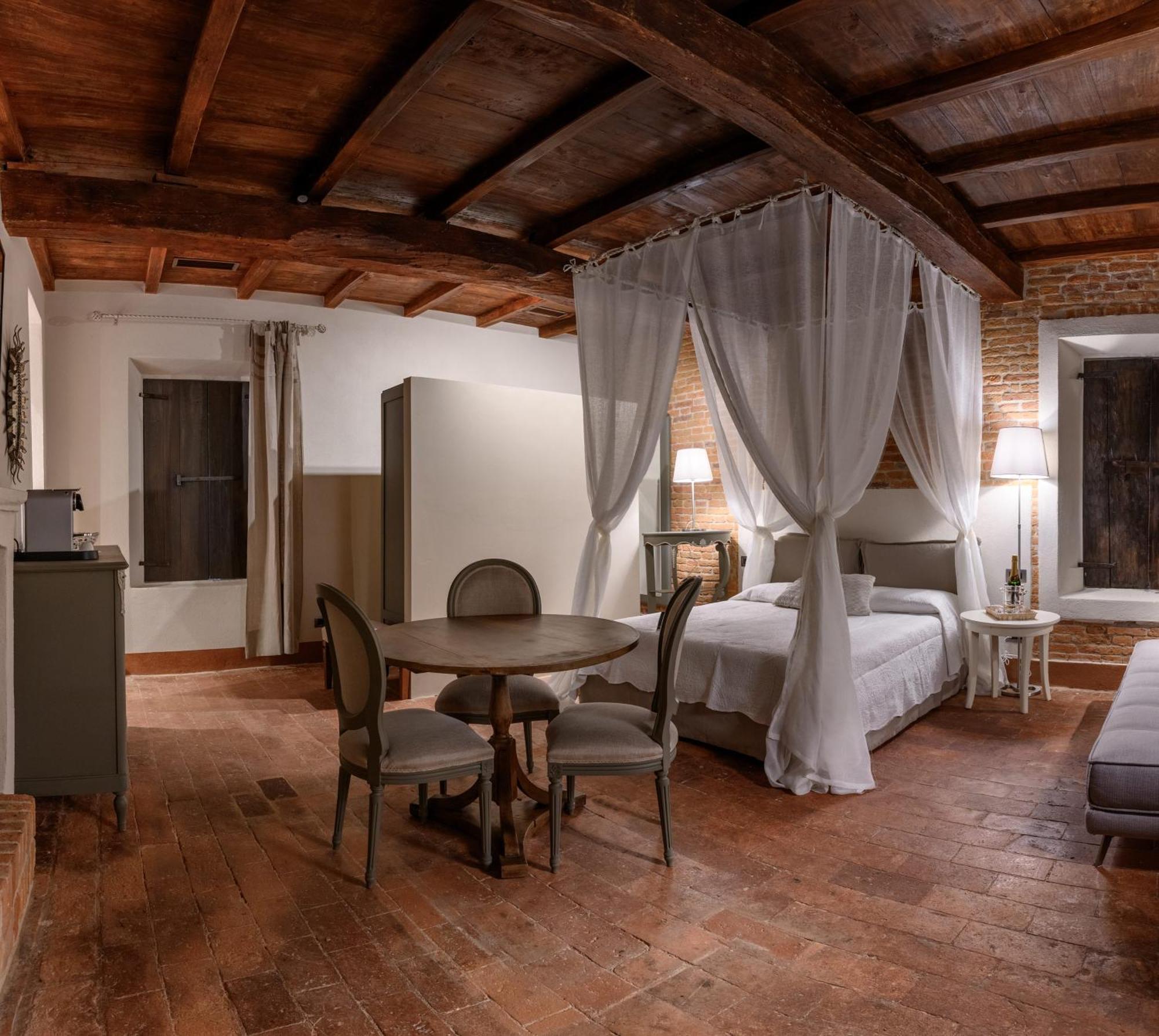 Castello Di Piovera Eksteriør billede